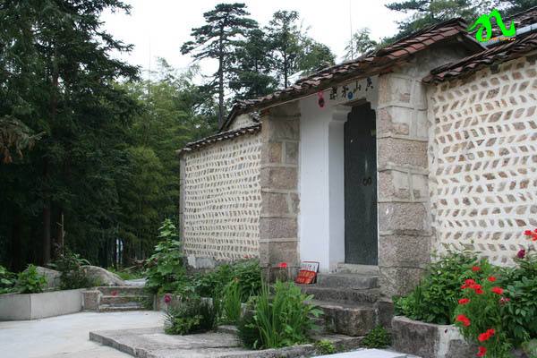 九华山九十九座名寺之香山茅蓬
